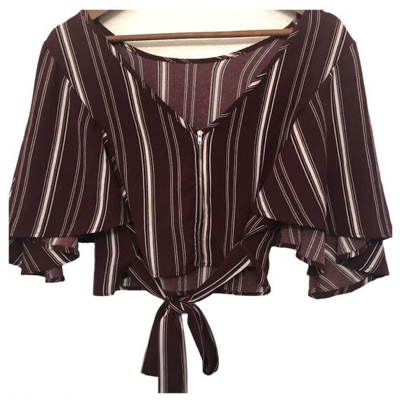 Charlotte Russe burgundy striped crop top blouse back zipper ruffled sleeve L - Picture 2 of 14
